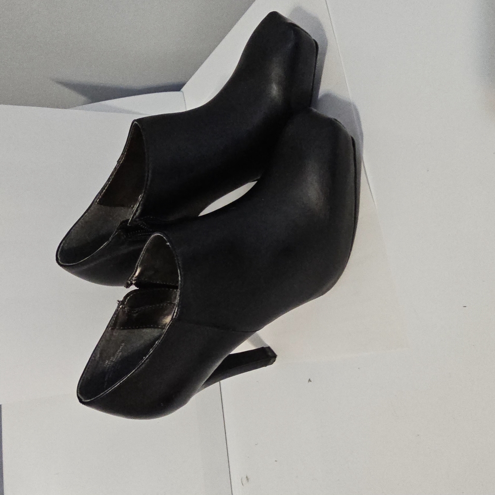 Elegant Black Women's Heels